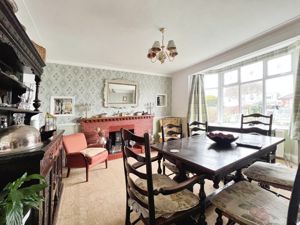 Dining Room- click for photo gallery